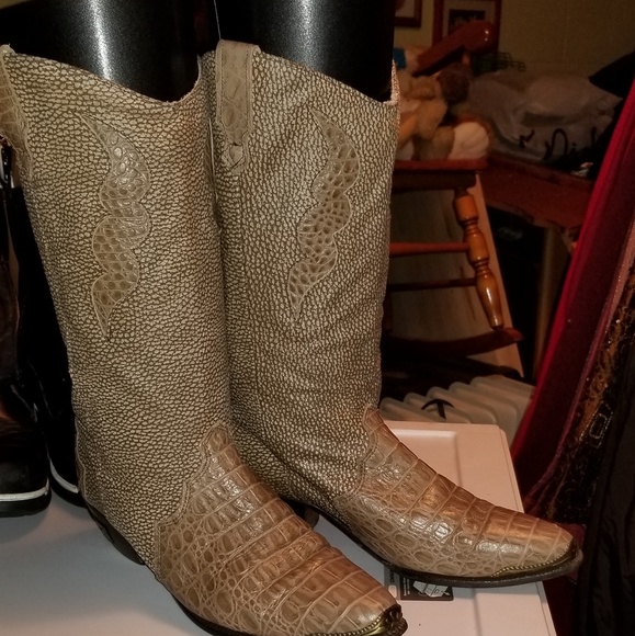 dingo Shoes - Vintage western inspired Dingo leather boots